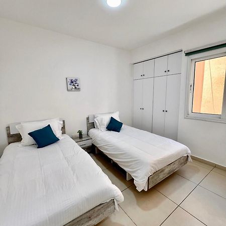 Georgiou 202 Apartment Larnaca Exterior photo